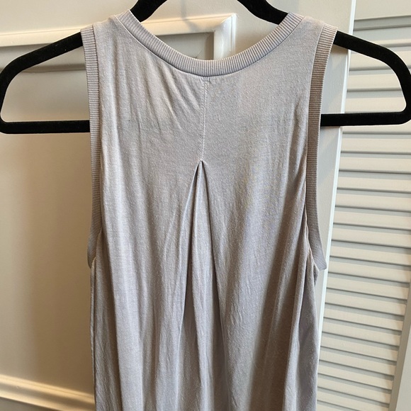 Splendid Tank (elevated) - Picture 2 of 4